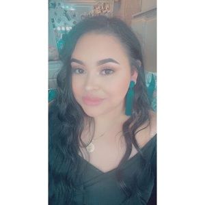 Meet your Posher, Ivonne